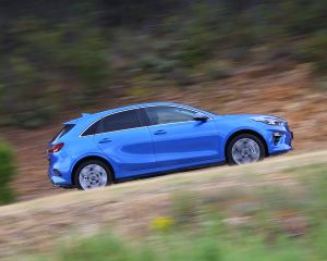 Kia Ceed 1.6 CRDi 6MT transmission 136hp Blue Flame 16